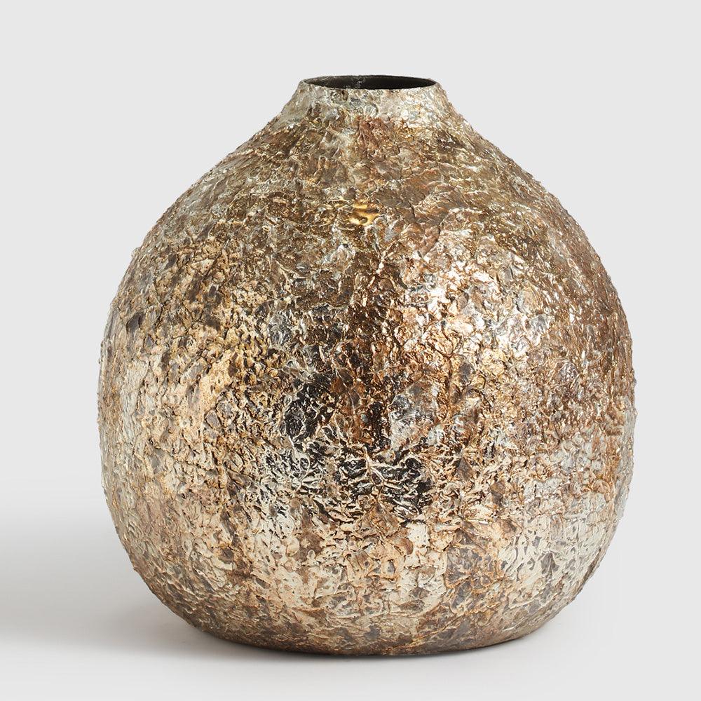 Yahanta Vase