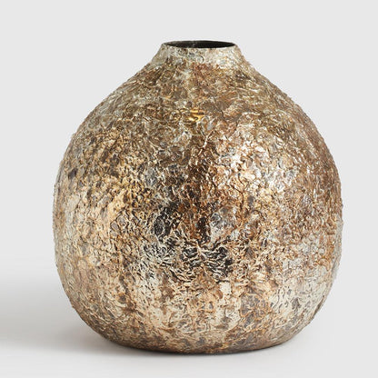Yahanta Vase