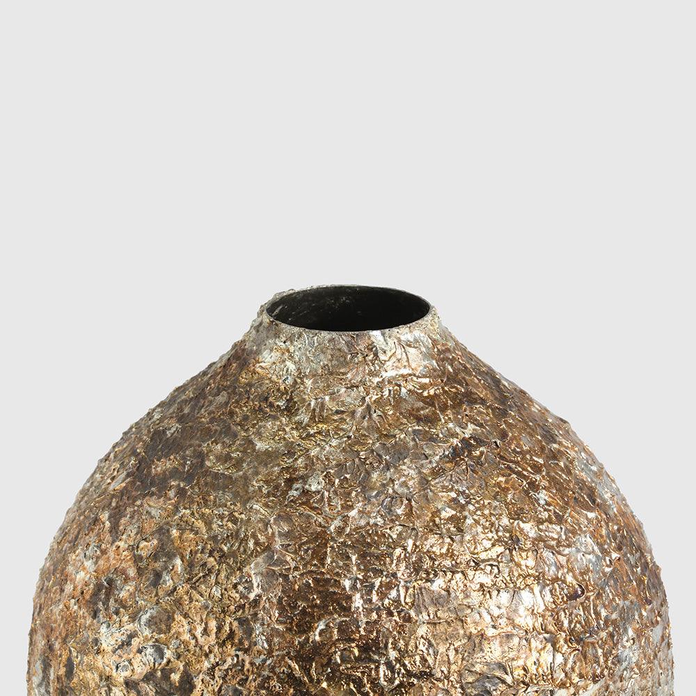 Yahanta Vase